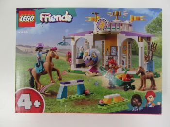 LEGO Friends 41746 - Тренировка с кон - Онлайн книжарница Ciela | ciela.com