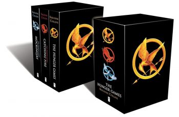 Hunger games trilogy - Suzanne Collins - 9781407135441 - Scholastic - Онлайн книжарница Ciela | ciela.com